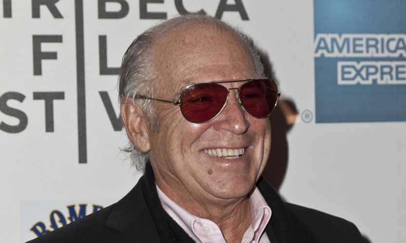 Singer Jimmy Buffet coasts into the medical marijuana business