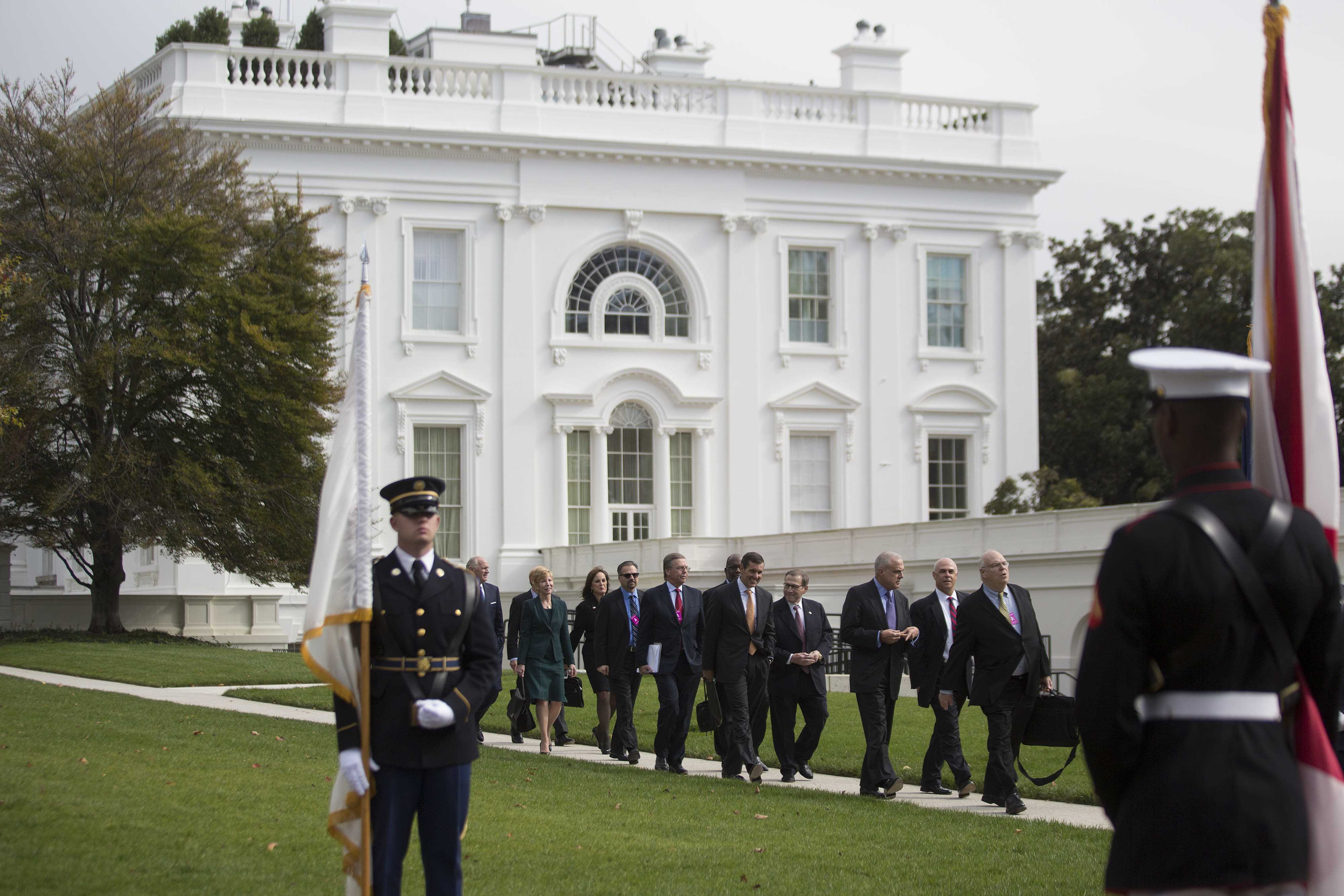 White House steps up damage control on health care rollout | Business ...