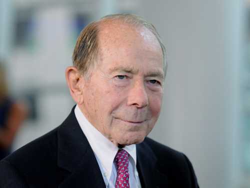 U.S. loses bid to dismiss ex-AIG CEO's $25B lawsuit over bailout