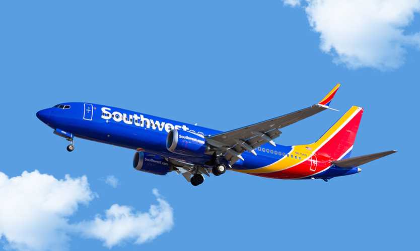 Southwest Boeing MAX 8 on approach at Chicago's Midway Airport